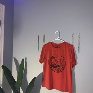 short sleeve graphic t shirt